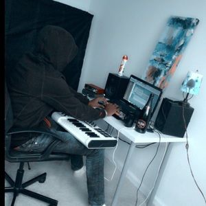 Meet your Posher, Mouhamed