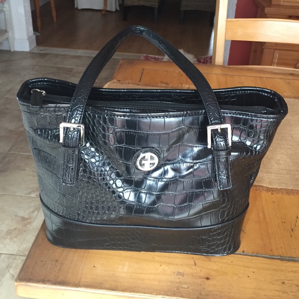 Giani Bernini faux croc patent leather bag