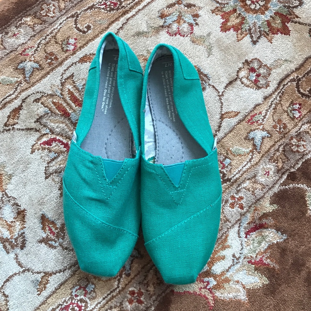 Toms shoes