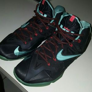 Lebron XI