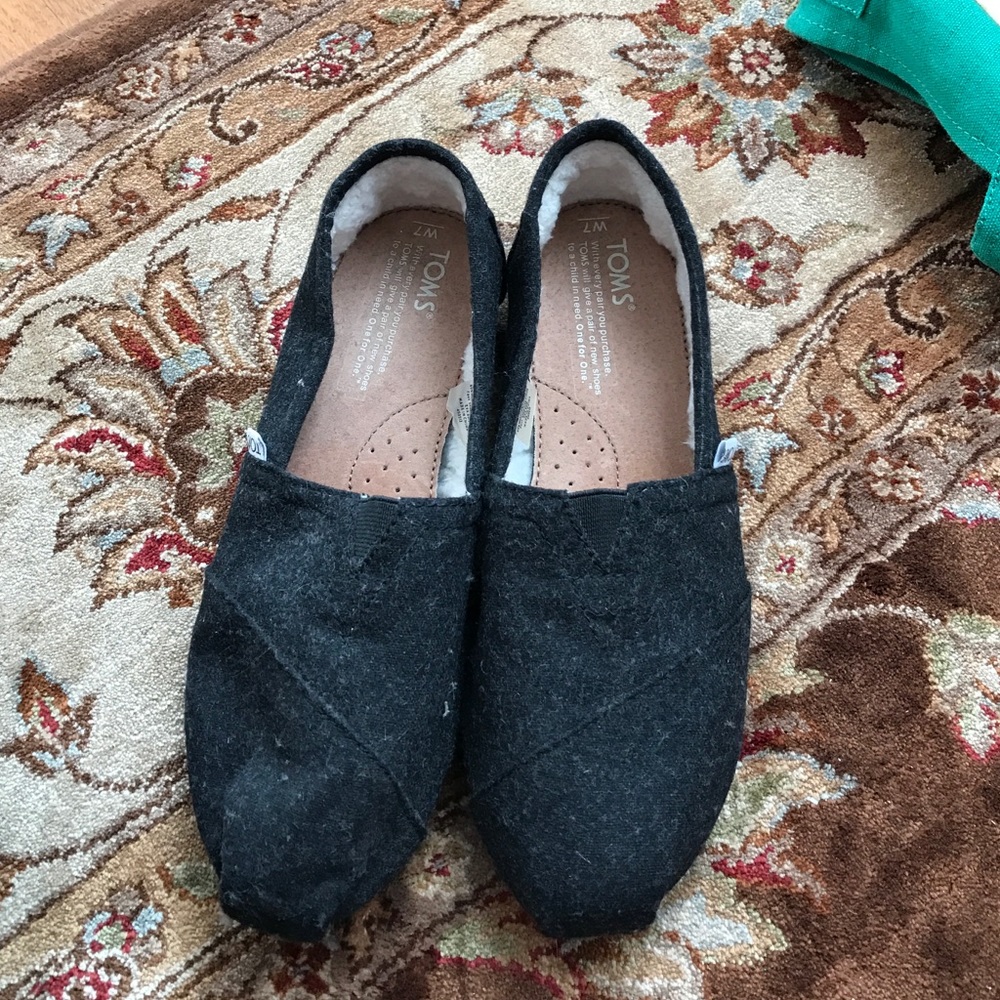 Toms slippers