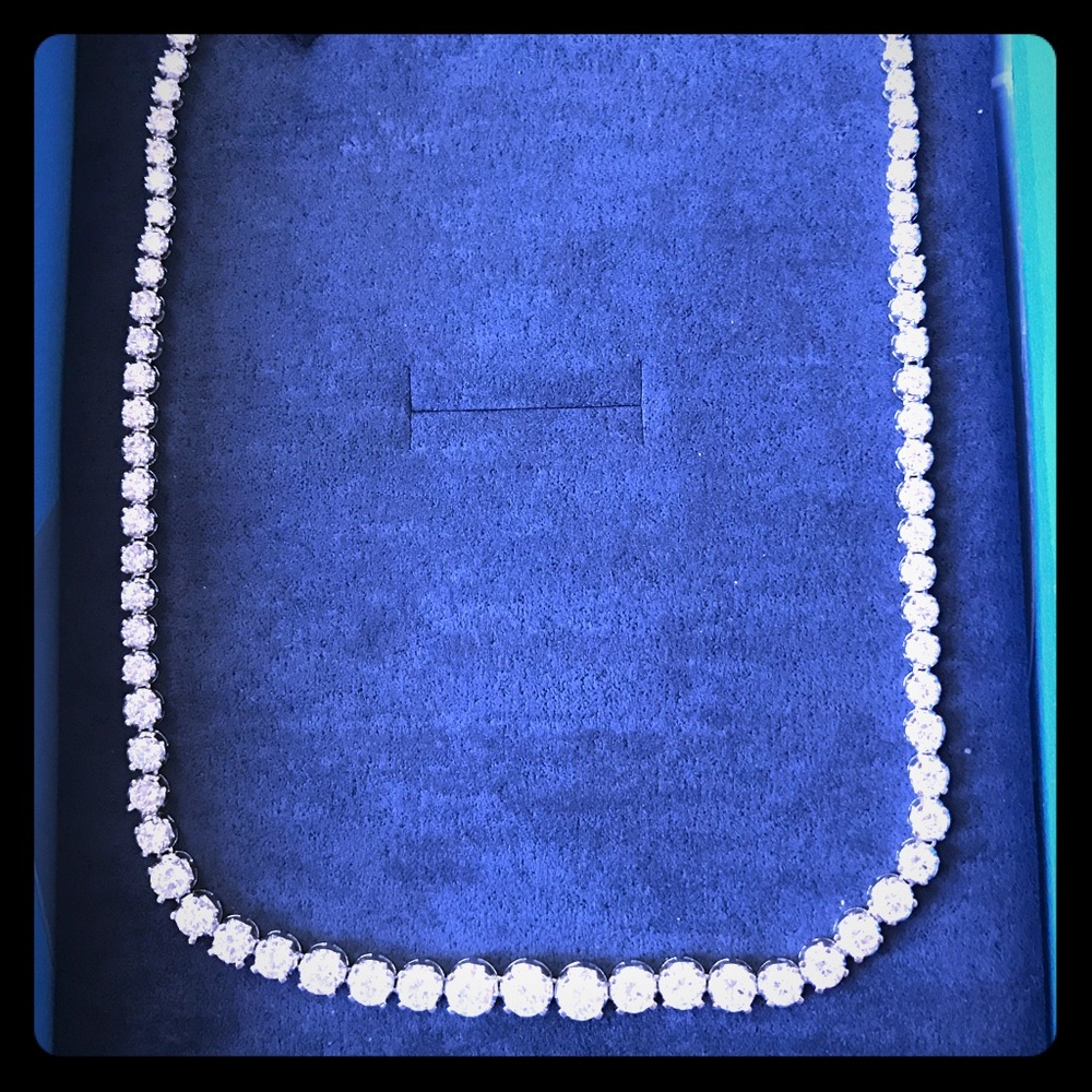 EXTREMELY HIGH QUALITY CZ NECKLACE