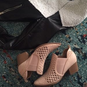 Light Tan ankle boot