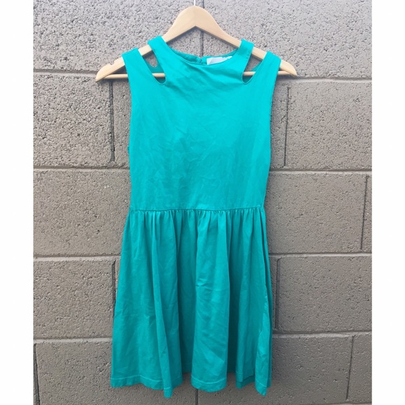 Asos cold shoulder mini dress - Picture 2 of 5