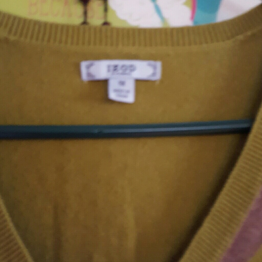 Sweater - Picture 2 of 2