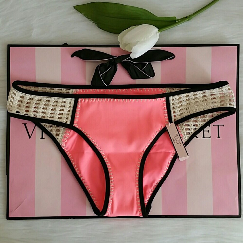 LAST Victoria's Secret Swim Bottom size M - Picture 1 of 4