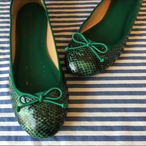 Green textured leather Ballet Flats