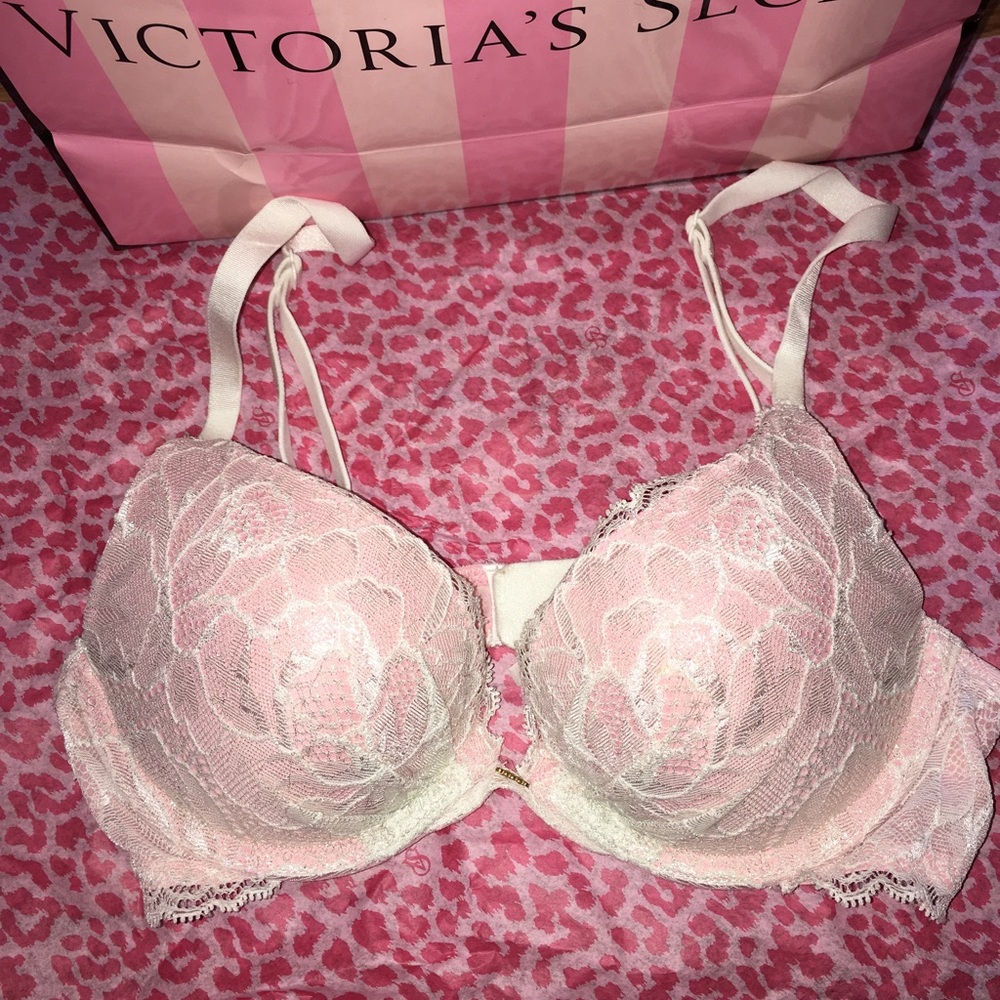 32B Victoria's Secret bra