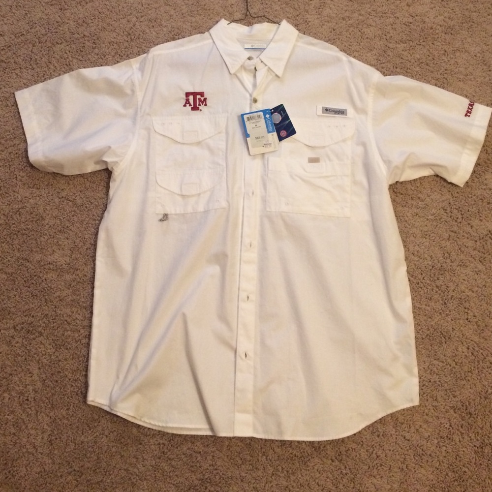 Men's Columbia A&M short sleeve button up.