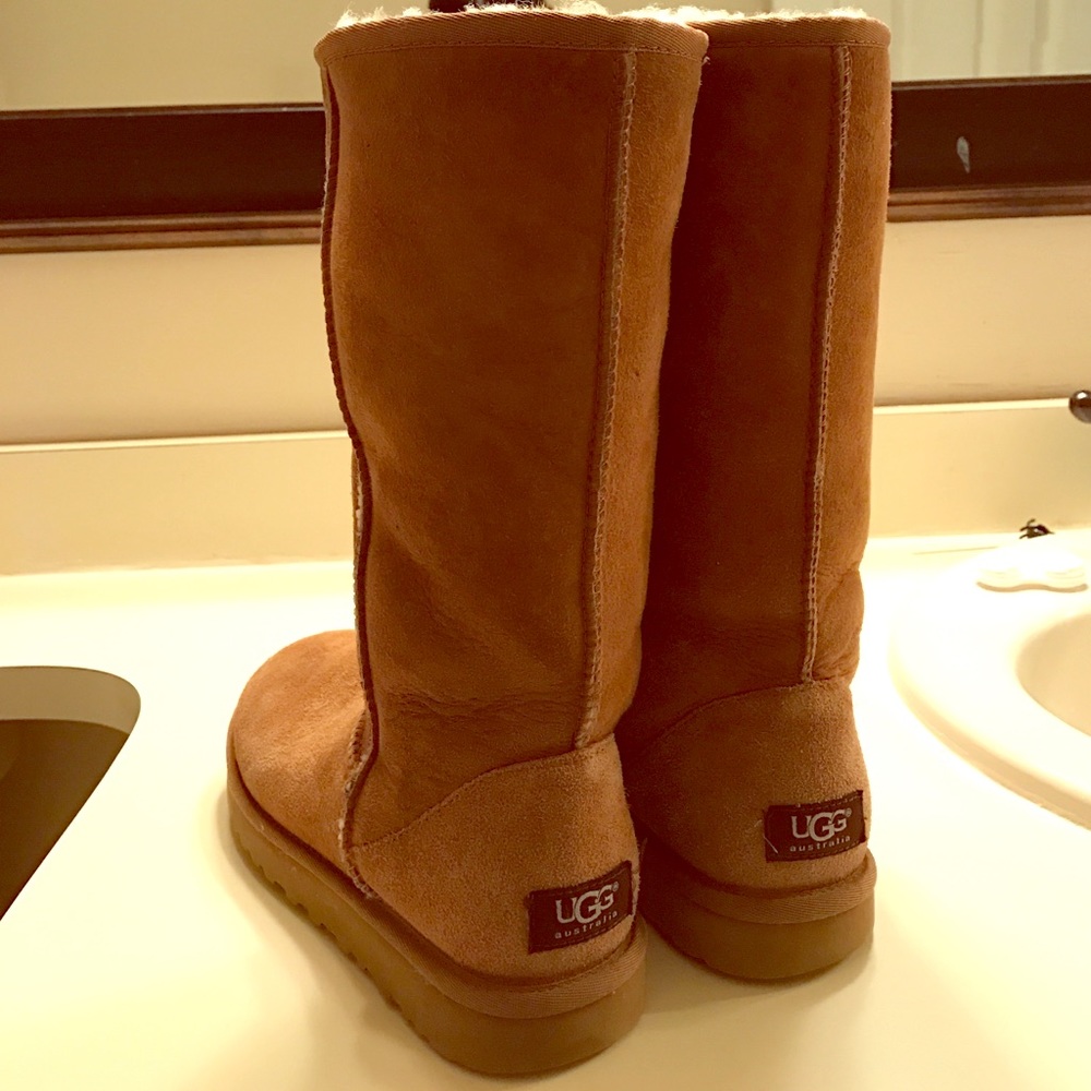 Authentic tall UGG boots, camel, Size 7