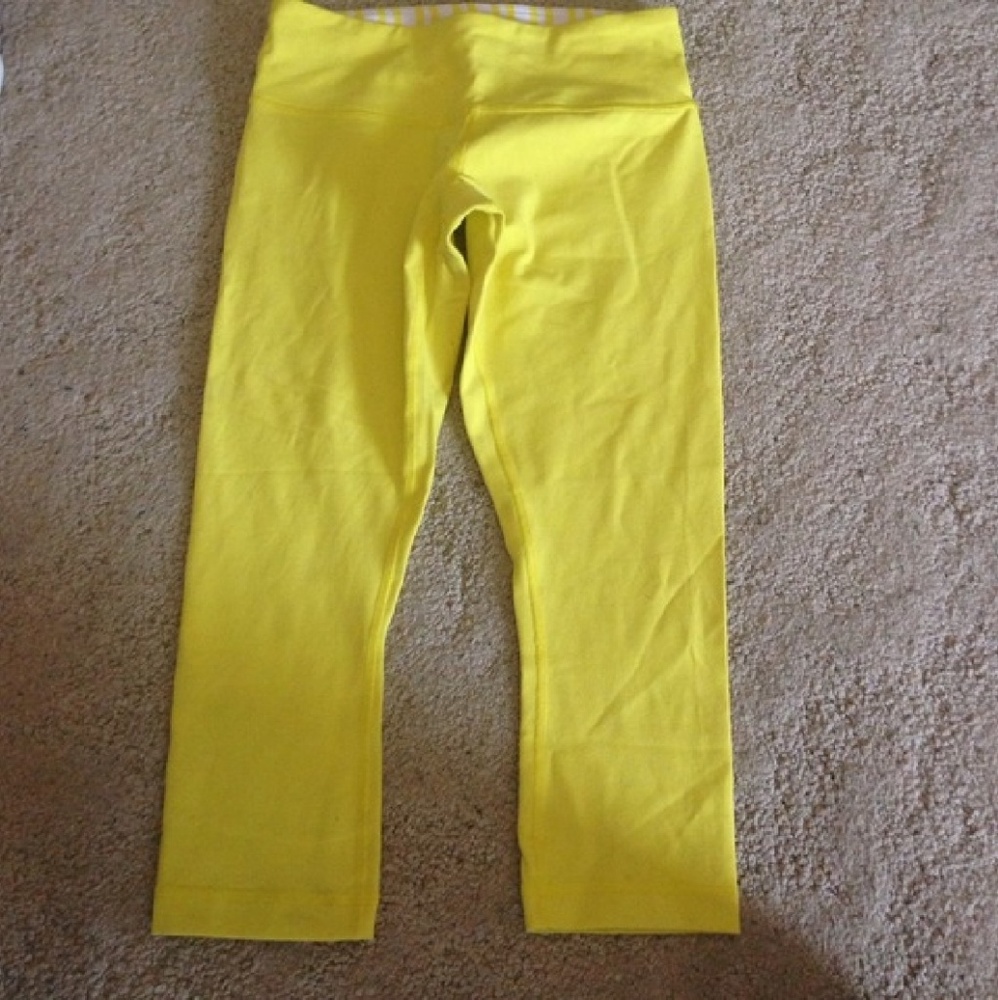 Lululemon crops