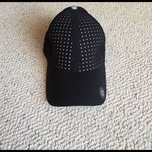 Lululemon reflective hat