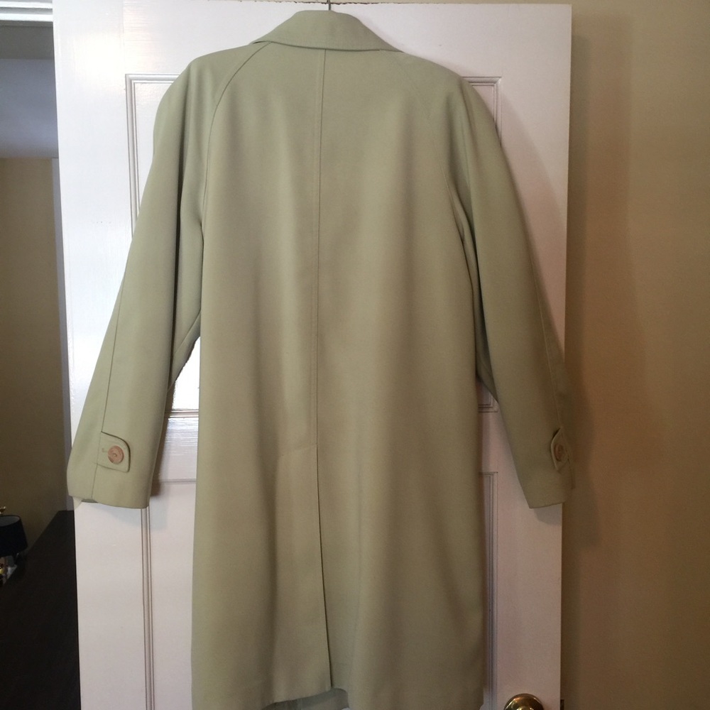 Subtle leaf-green, A-line topcoat. - Picture 4 of 4