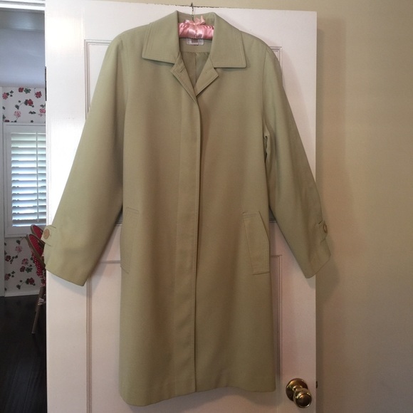 Gallery Jackets & Blazers - Subtle leaf-green, A-line topcoat.