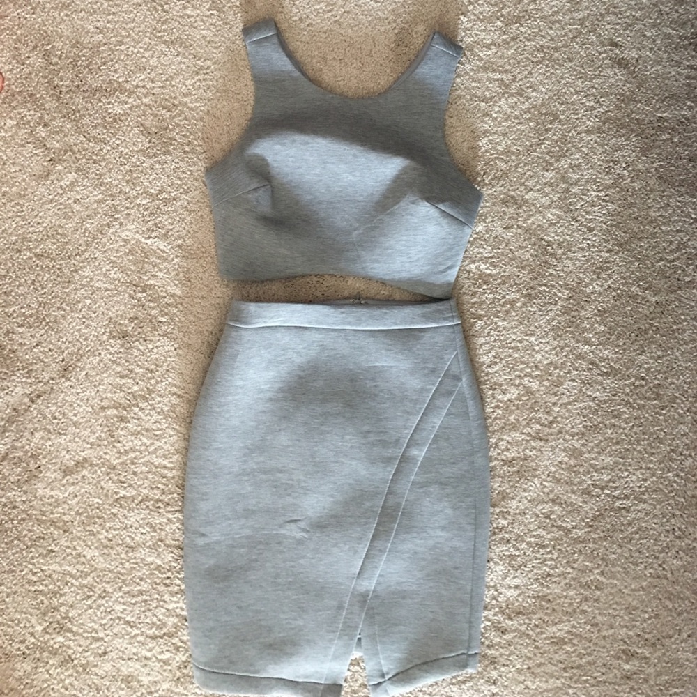 Lush matching crop top with skirt!