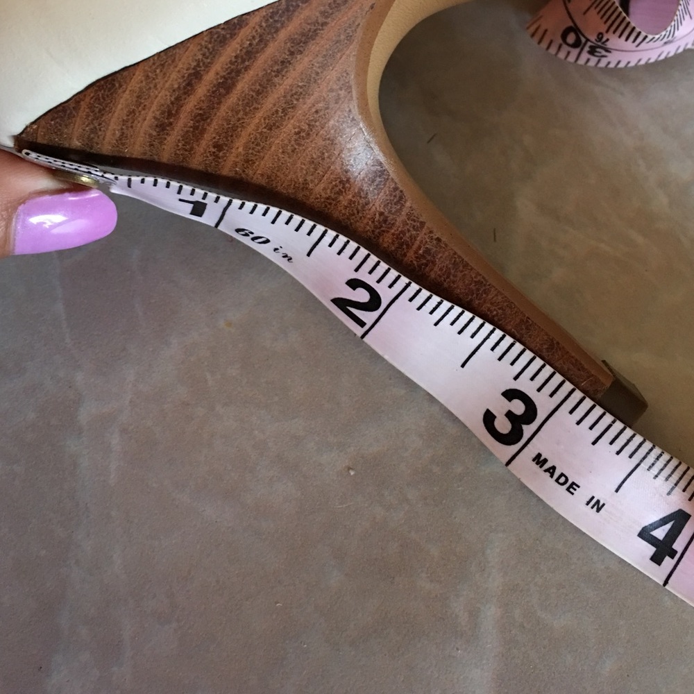 Heels - Picture 4 of 4