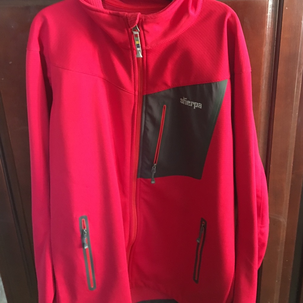 Men's Sherpa jacket. NWOT's & size medium