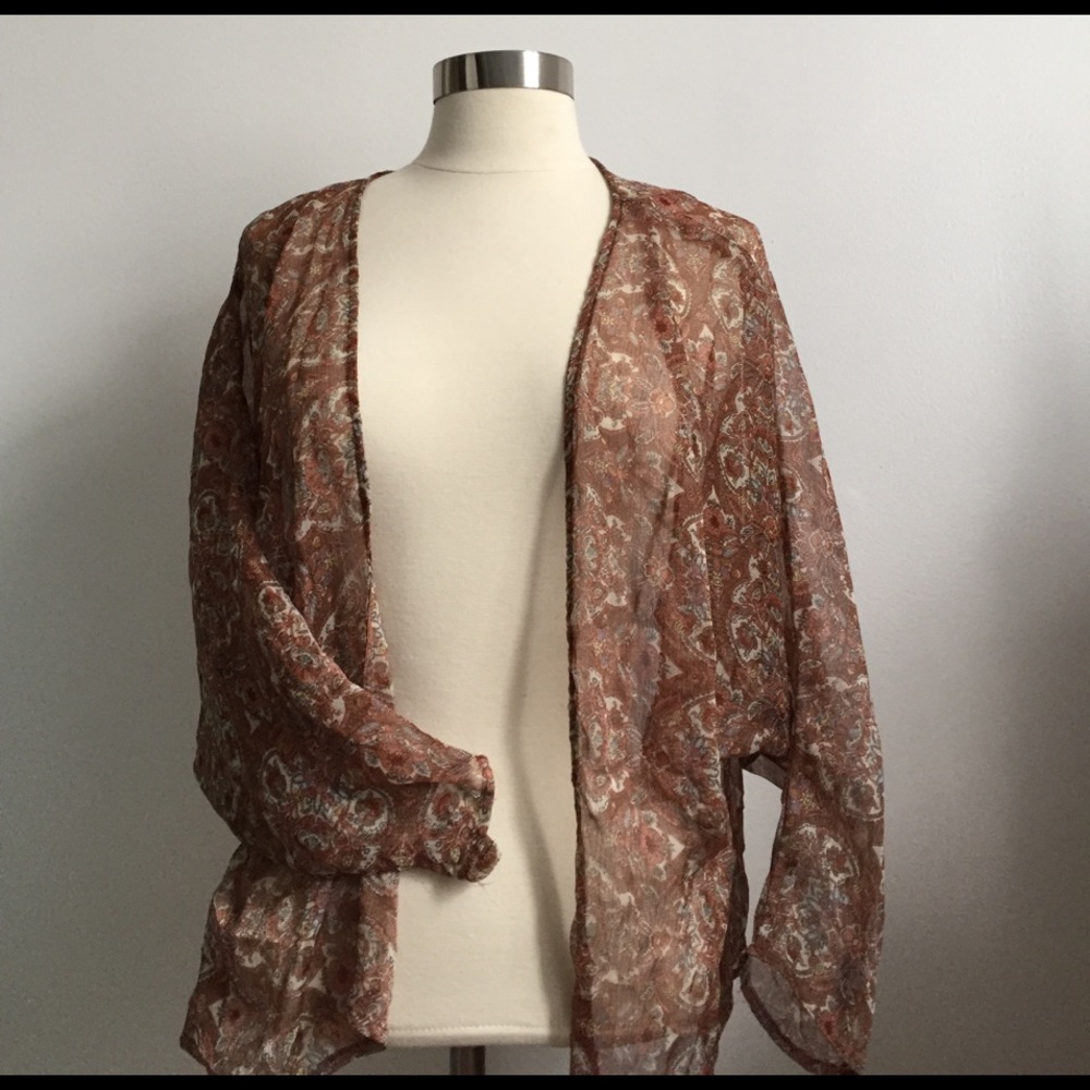 Patterned sheer kimono