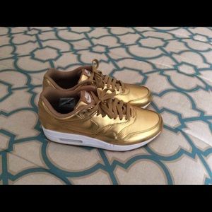Gold Nike Air Max