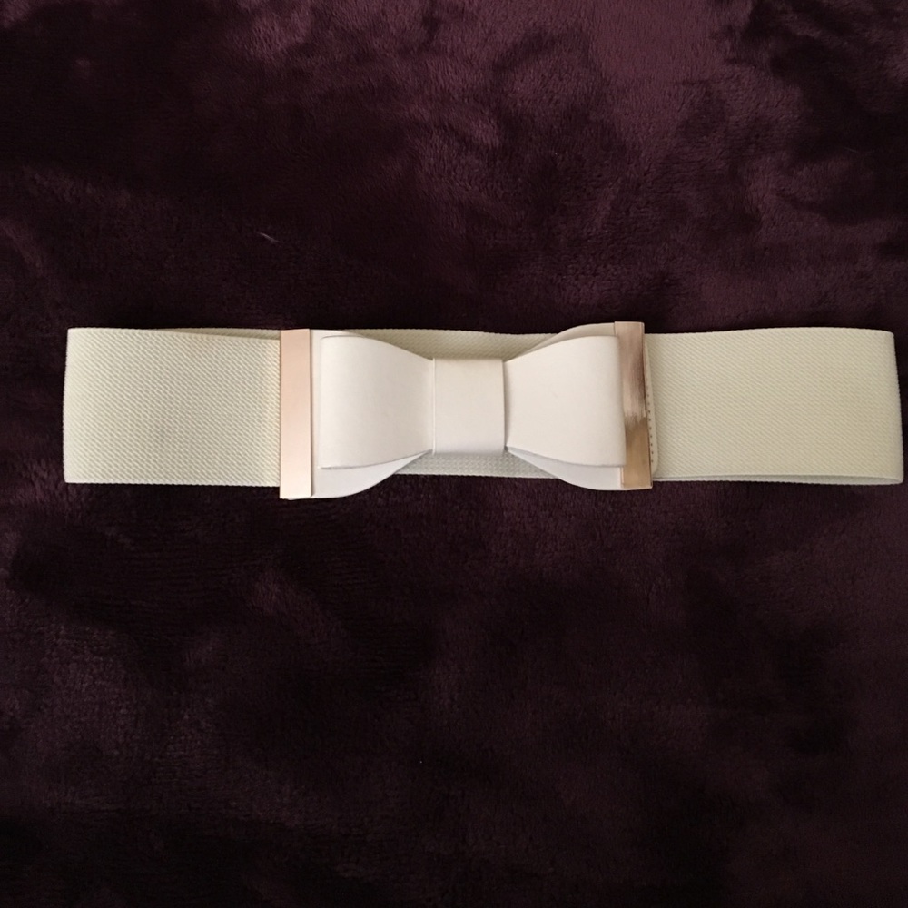 Bow waist belt