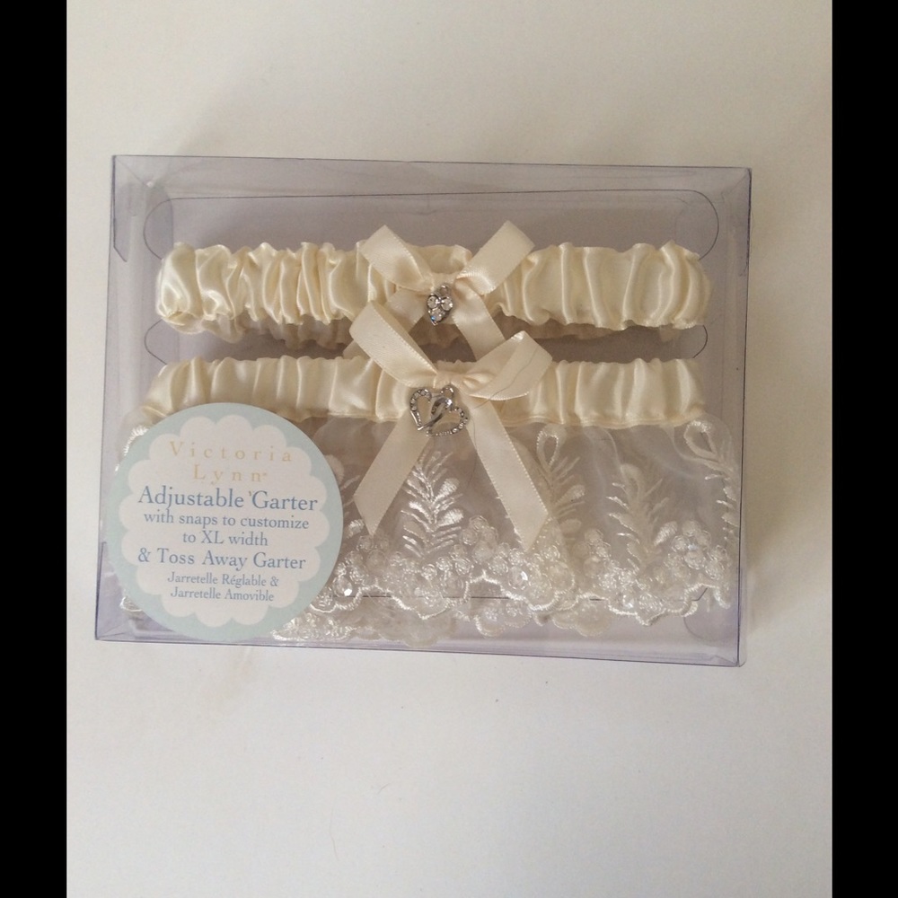 BRAND NEW Bridal garter