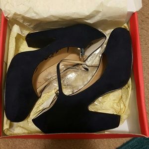 *Price Reduced!!* Dark Navy Blue Pumps