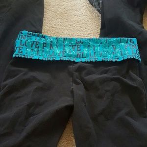 vs pink yoga pants