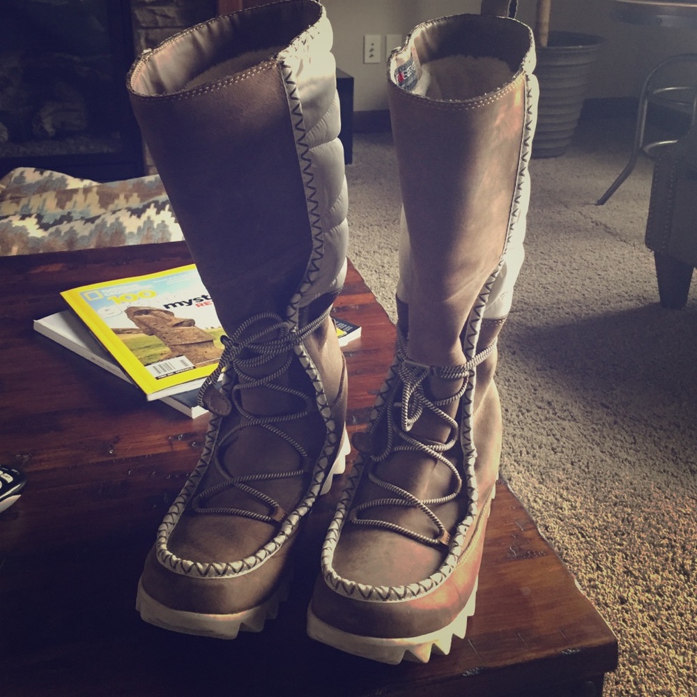 NorthFace snow boots