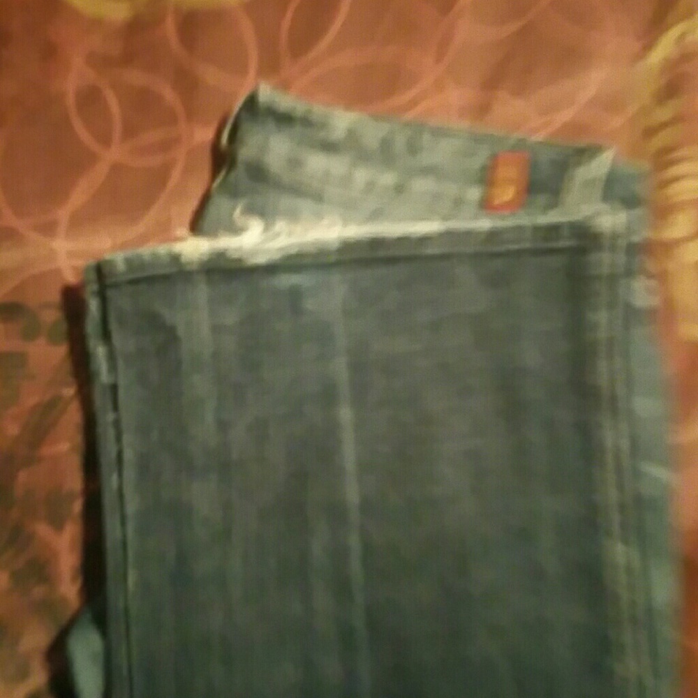 Jeans - Picture 2 of 3