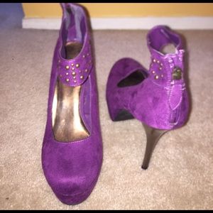 Purple suede pumps! 💜 Size 9 💜