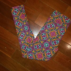 Lularoe Celtic leggings