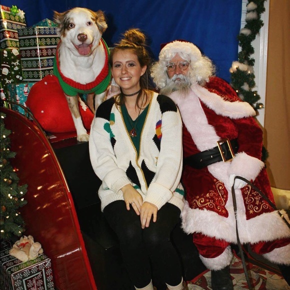 Meet your Posher, Cassie - Picture 3 of 3