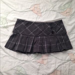gray mini skirt