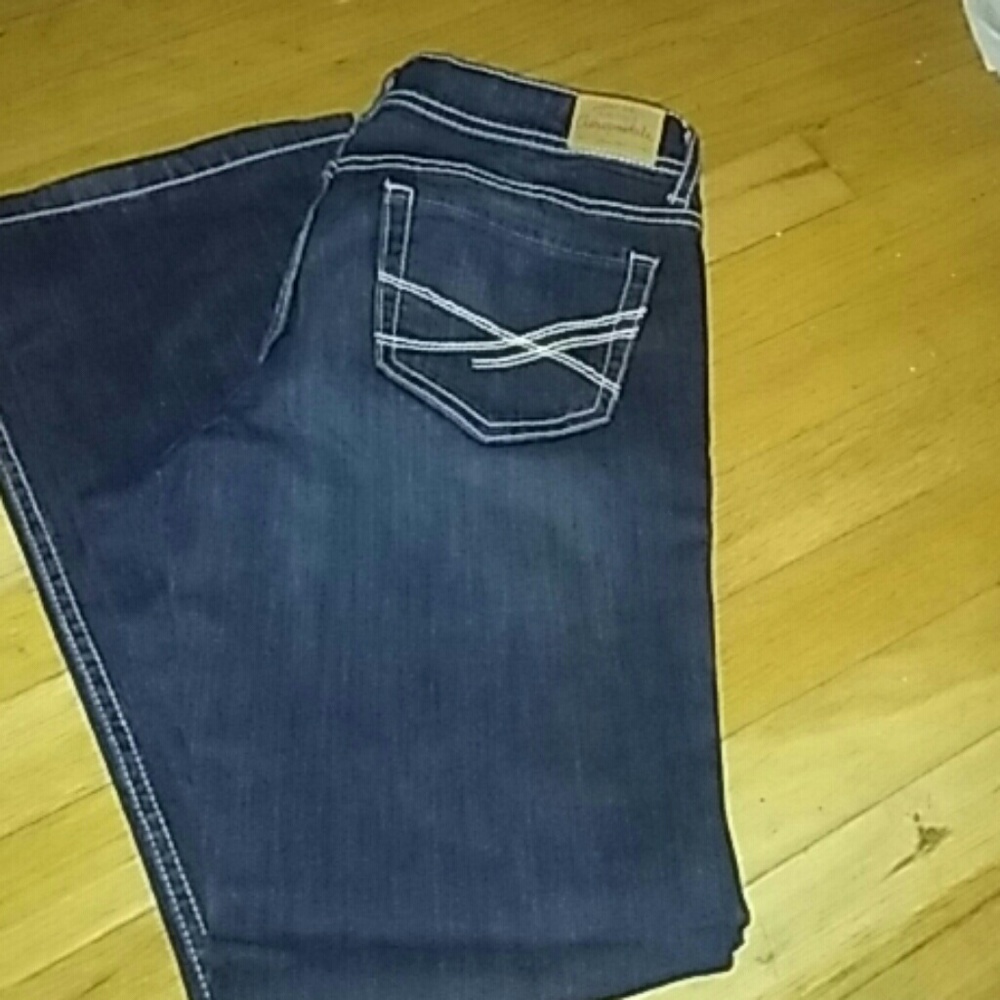 Jeans - Picture 2 of 3