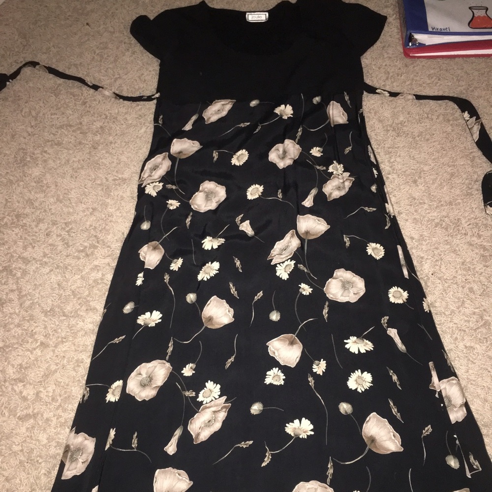 Black floral maxi