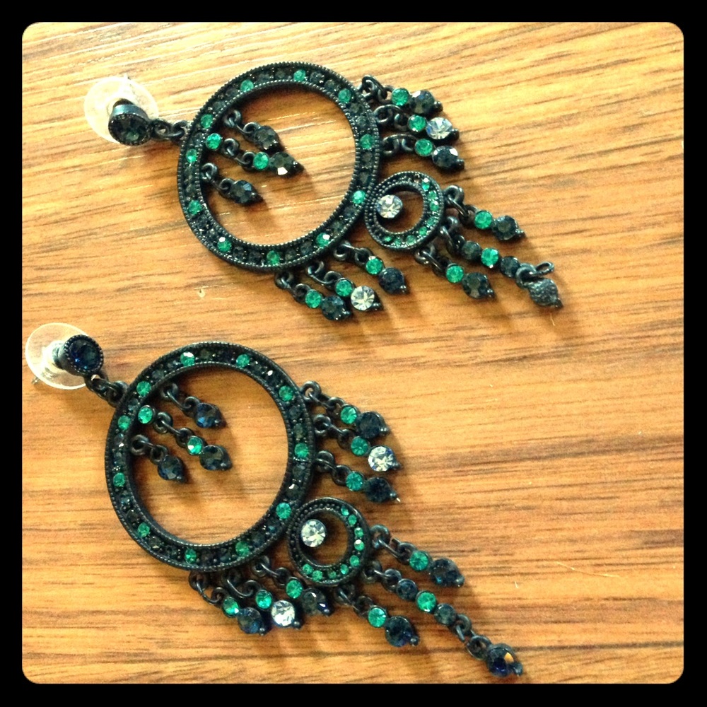 Boutique ear rings