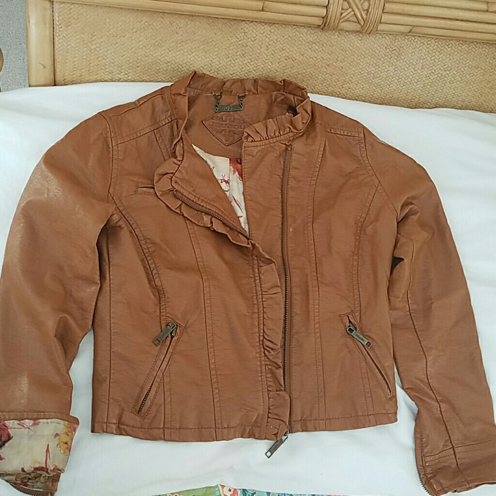 JOU JOU Leather coat with floral lining.