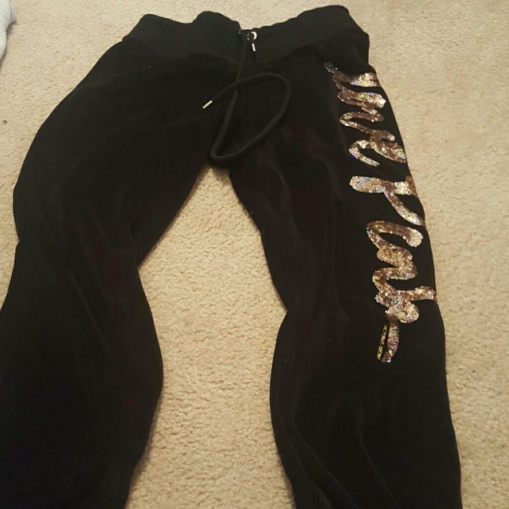 rare vs pink velevt pants