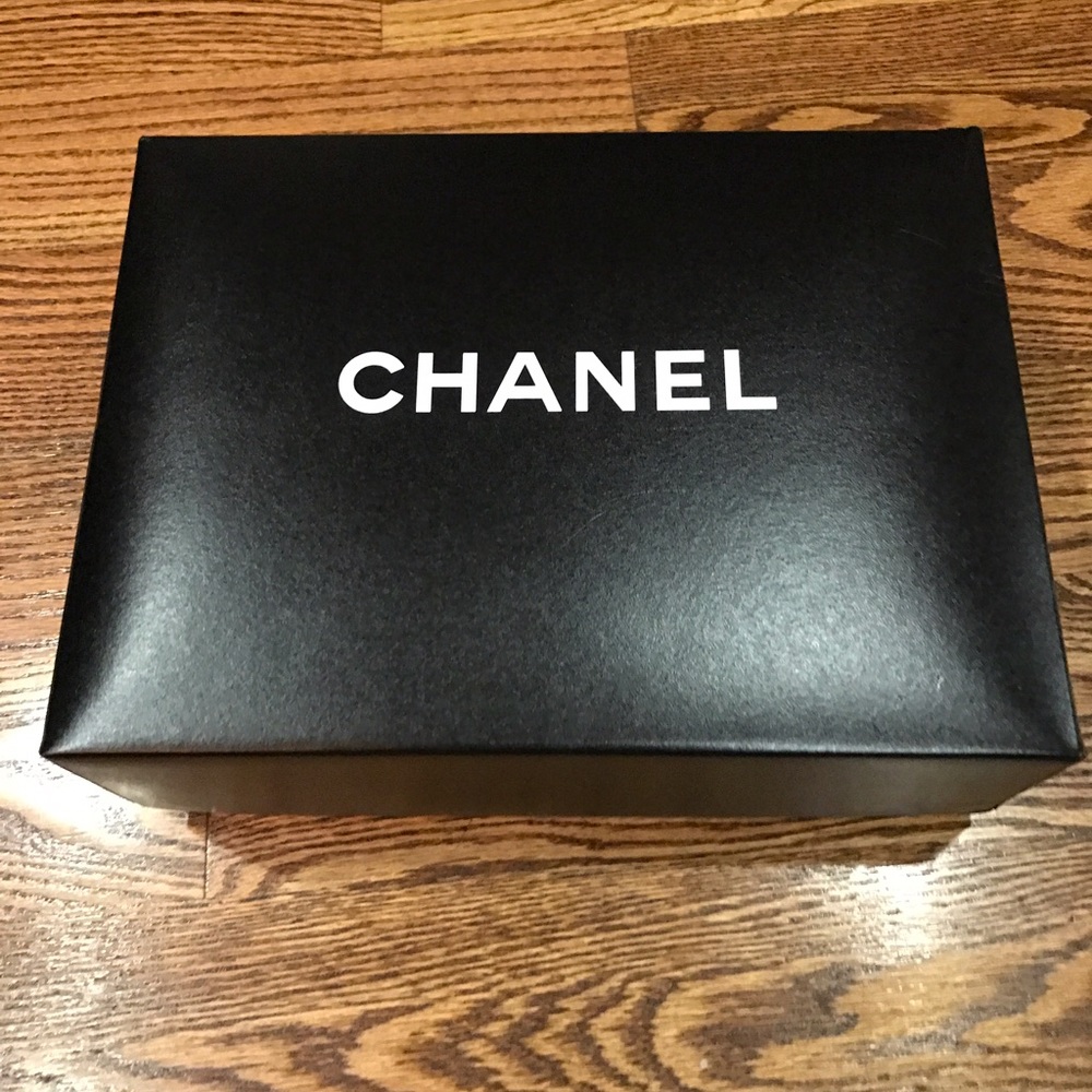 Handbag - Picture 4 of 4