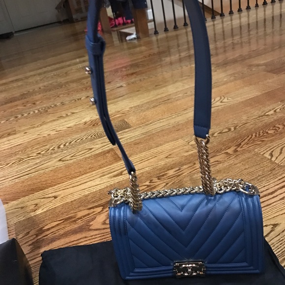 Handbag - Picture 2 of 4