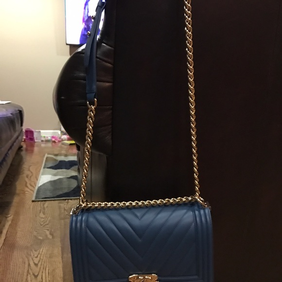 Handbag - Picture 3 of 4