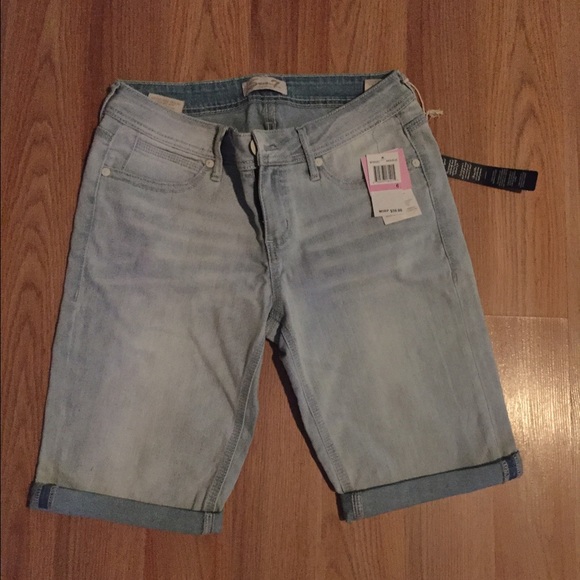 Shorts - Picture 3 of 3