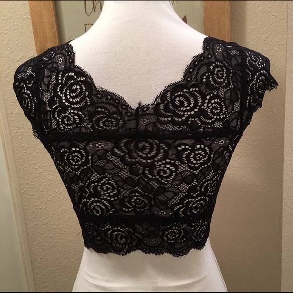 Black lace crop top/bralette - Picture 6 of 6