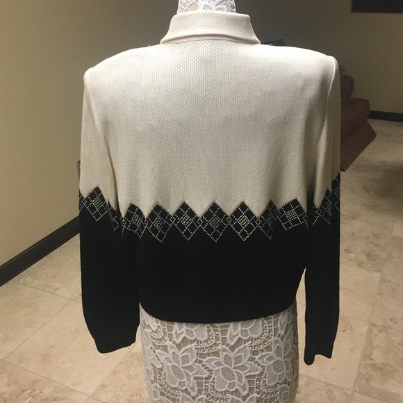 St John evening jacket NWOT! 🔥INSANE GORGEOUS 🔥 - Picture 3 of 4