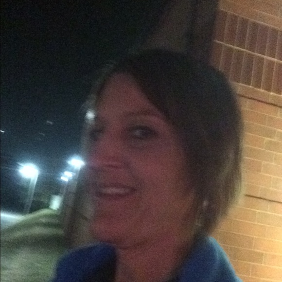 Meet your Posher, Kellie - Picture 1 of 1