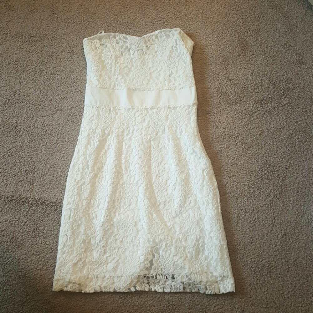 White/Cream Lace dress