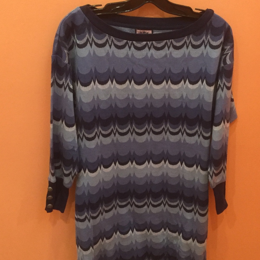 Blue wave knit tunic dress