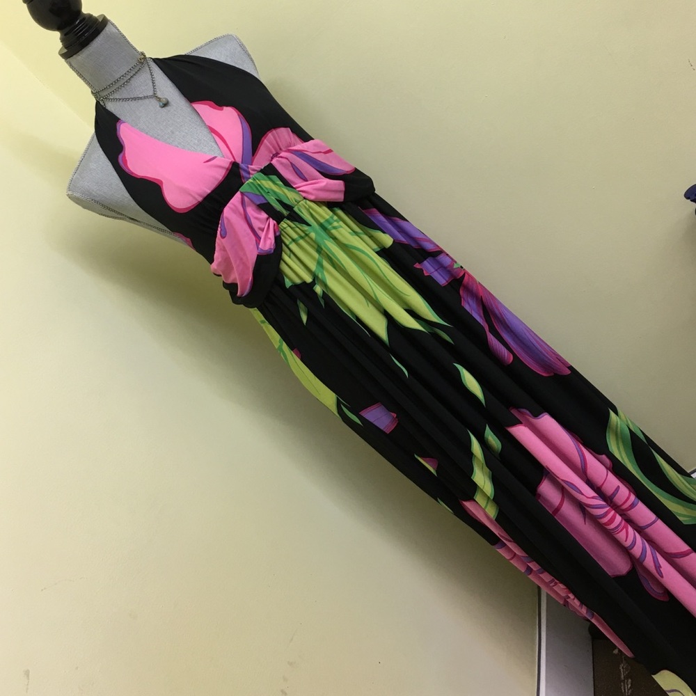 Gorgeous maxi resort floral dress forever fashion