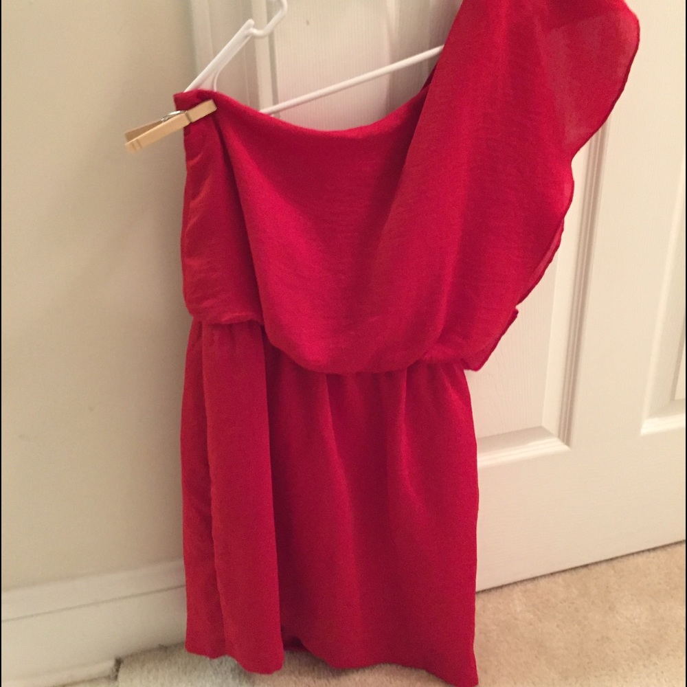 ~VALENTINES GIFT~ ❤️ One shoulder red dress