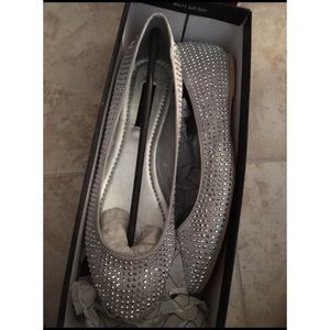 NWT Madden girl flats